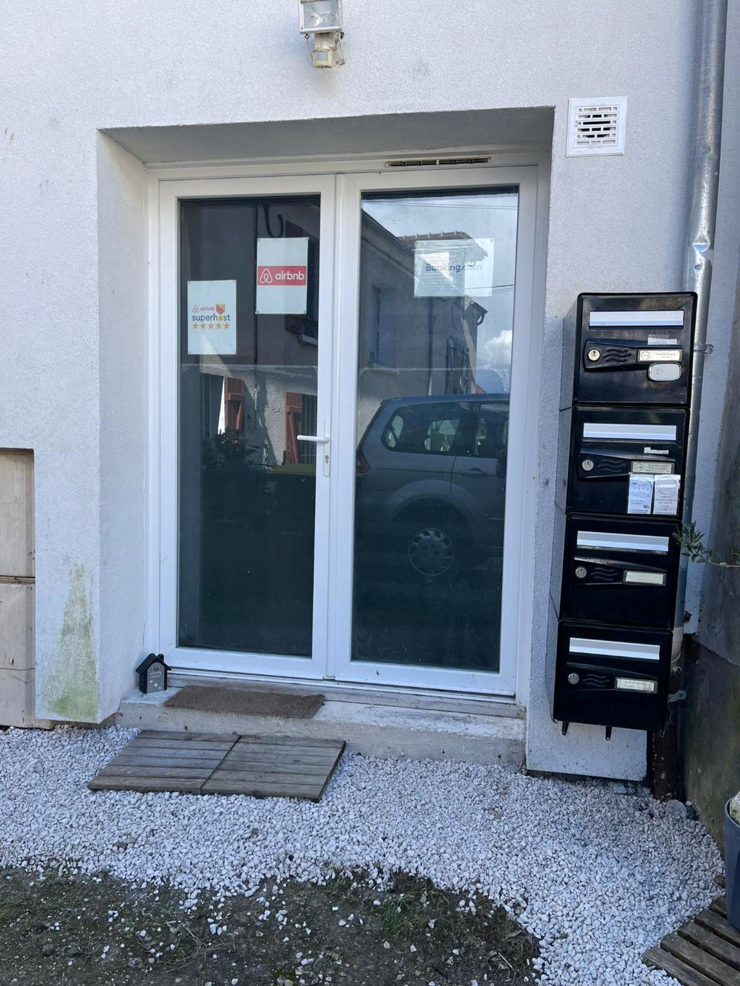 Appartement Villiers Sur Morin Proche De Disneyland Exterior photo